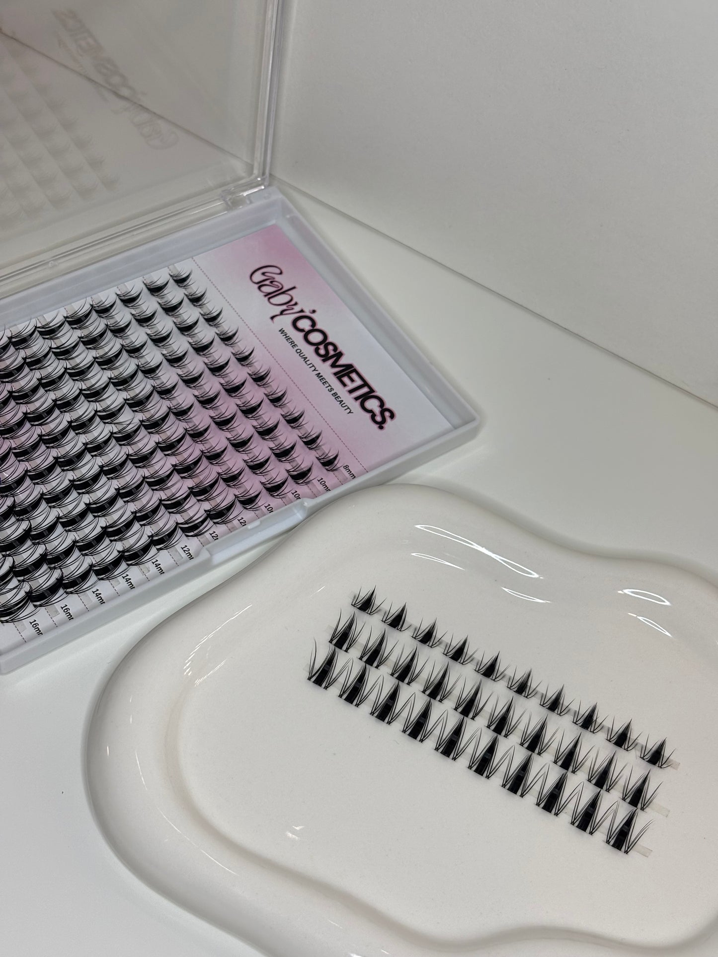 WHISPY LASHES